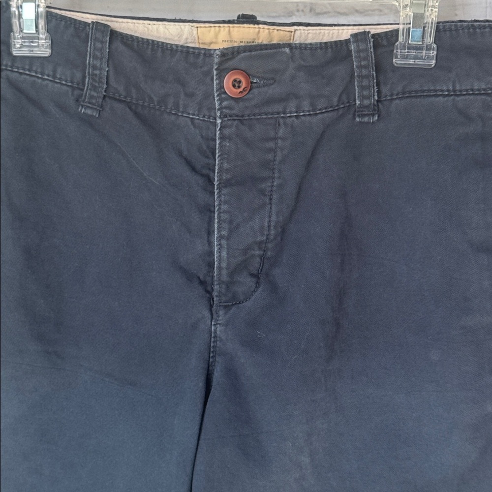 Hollister Men's Chino Shorts,  "Classic Fit" Waist 32 Blue - Picture 3 of 8